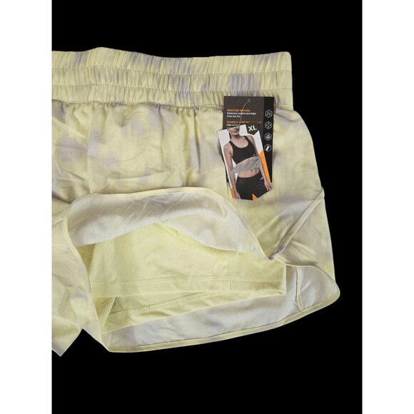 NWT Avia Yellow Women's Running Shorts with Bike Liner Size XL 16-18 - Picture 4 of 8